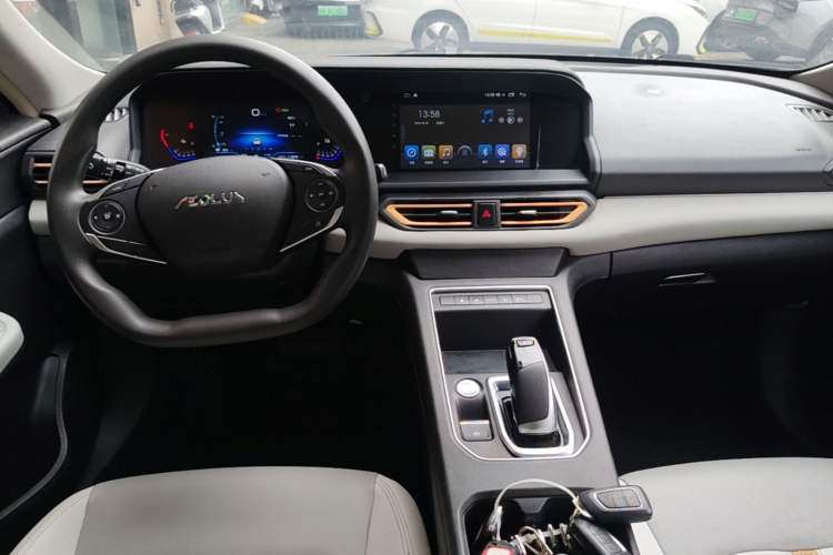 Used Dongfeng Aeolus E70 2023 Revised PRO Smart Drive Version Center Console