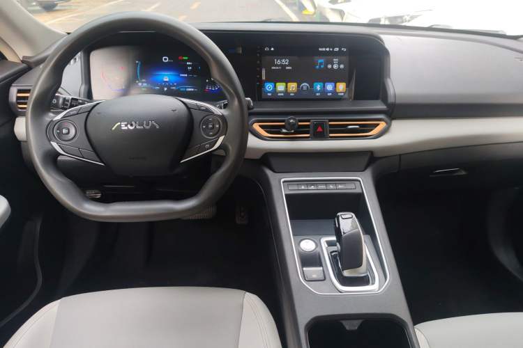 Used Dongfeng Aeolus E70 2023 Revised PRO Smart Drive Version Center Console