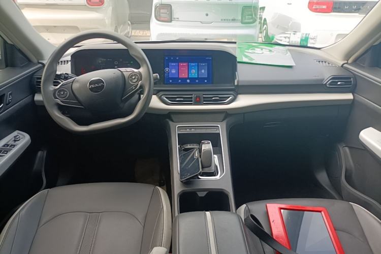 Used Dongfeng Aeolus E70 2023 400H Battery-Swap Rental Version Center Console