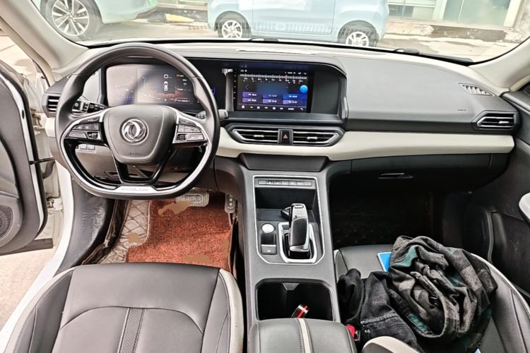 Used Dongfeng Aeolus E70 2023 500 Smart Edition Lithium-Ion Center Console
