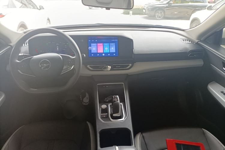 Used Dongfeng Aeolus E70 2023 400H Battery-Swap Rental Version Center Console