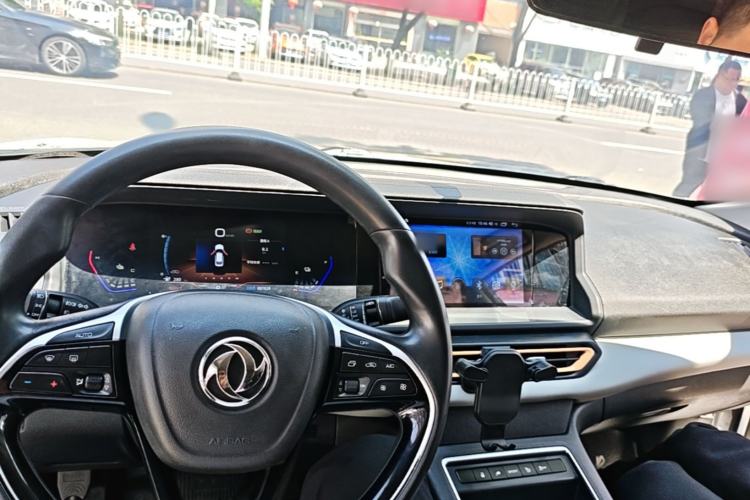 Used Dongfeng Aeolus E70 2023 PRO Smart Drive Edition Center Console