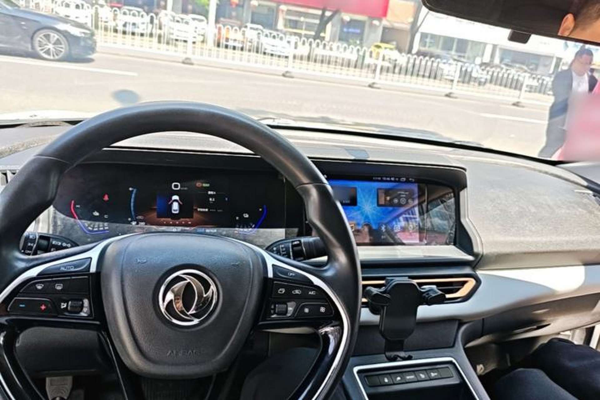 Used Dongfeng Aeolus E70 2023 PRO Smart Drive Edition Center Console