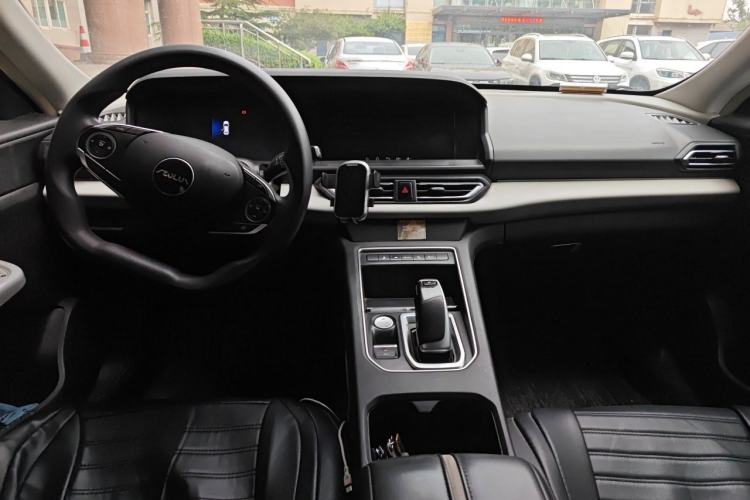 Used Dongfeng Aeolus E70 2023 500 Smart Version Lithium Iron Phosphate 48.6 kWh 110 kW Center Console