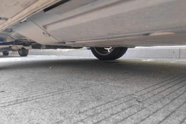 Used Dongfeng Aeolus E70 2023 PRO Comfort Edition Chassis Front Left