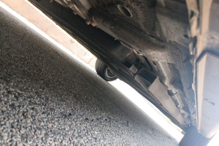 Used Dongfeng Aeolus E70 2023 360H Battery-Swap Version Chassis Front Left