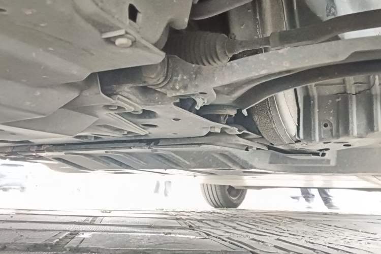 Used Dongfeng Aeolus E70 2023 400H Battery-Swap Rental Version Chassis Front Left