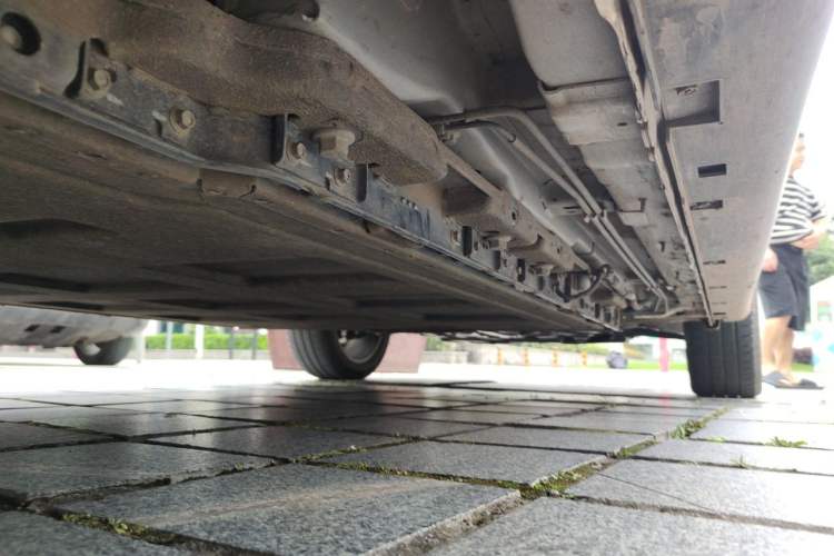Used Dongfeng Aeolus E70 2023 400H Plug-in Hybrid Version Chassis Rear Right