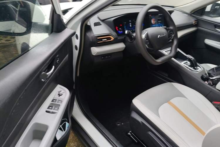 Used Dongfeng Aeolus E70 2023 Revised PRO Smart Drive Version Driver Seat