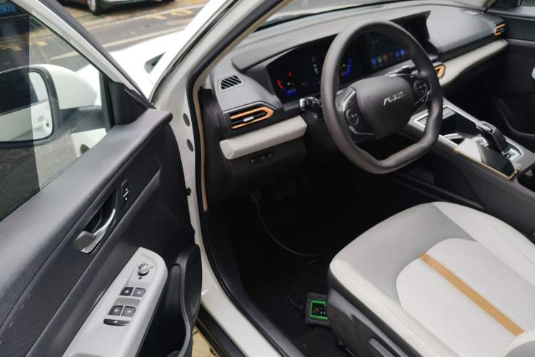 Used Dongfeng Aeolus E70 2023 Revised PRO Smart Drive Version Driver Seat