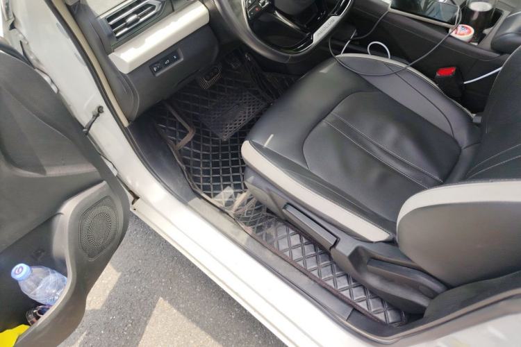 Used Dongfeng Aeolus E70 2023 500 Smart Version Lithium Iron Phosphate 48.6 kWh 110 kW Driver Seat