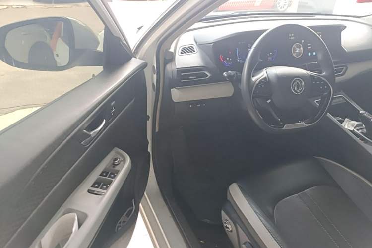 Used Dongfeng Aeolus E70 2023 360H Battery-Swap Version Driver Seat