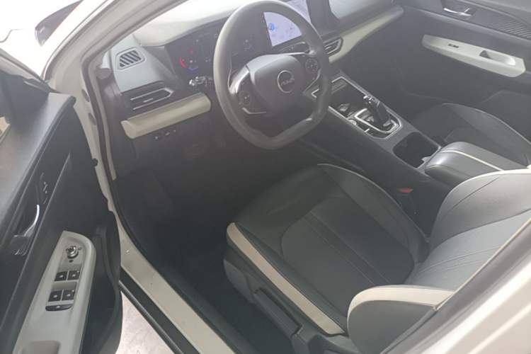 Used Dongfeng Aeolus E70 2023 400H Battery-Swap Rental Version Driver Seat