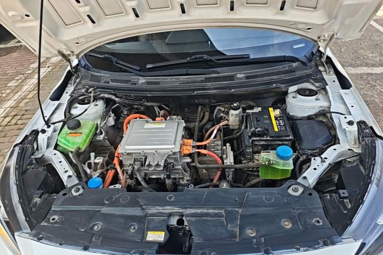 Used Dongfeng Aeolus E70 2023 PRO Smart Drive Edition Engine Bay