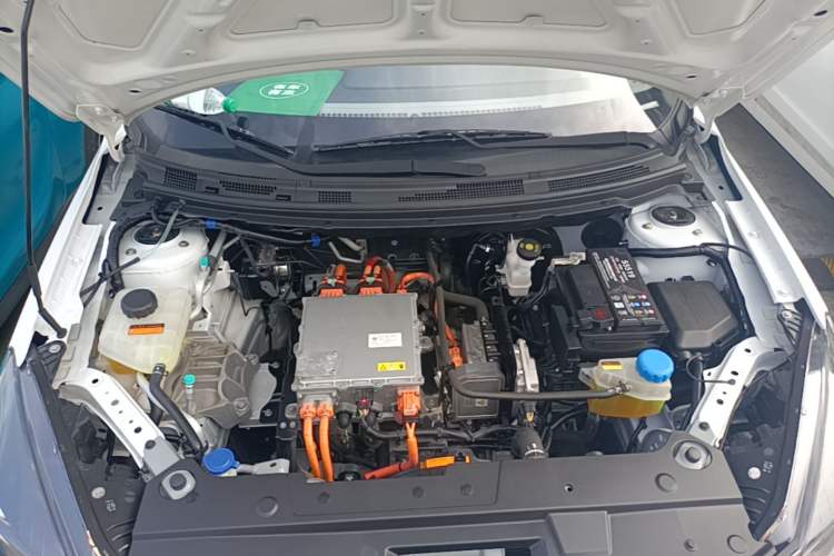 Used Dongfeng Aeolus E70 2023 400H Battery-Swap Rental Version Engine Bay