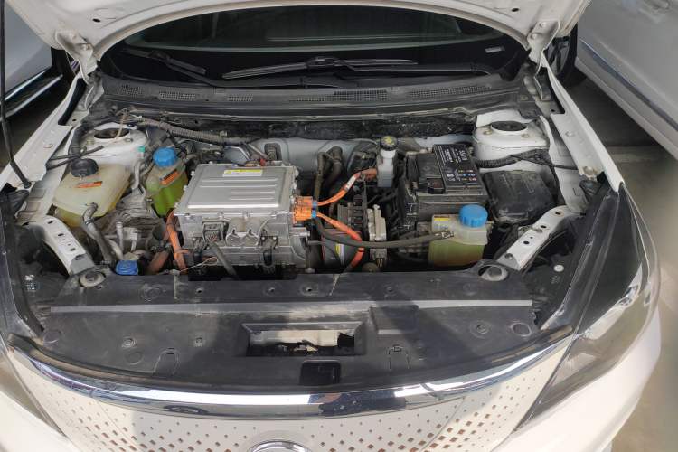 Used Dongfeng Aeolus E70 2023 500 Smart Edition Lithium Iron Phosphate 47.58 kWh Engine Bay