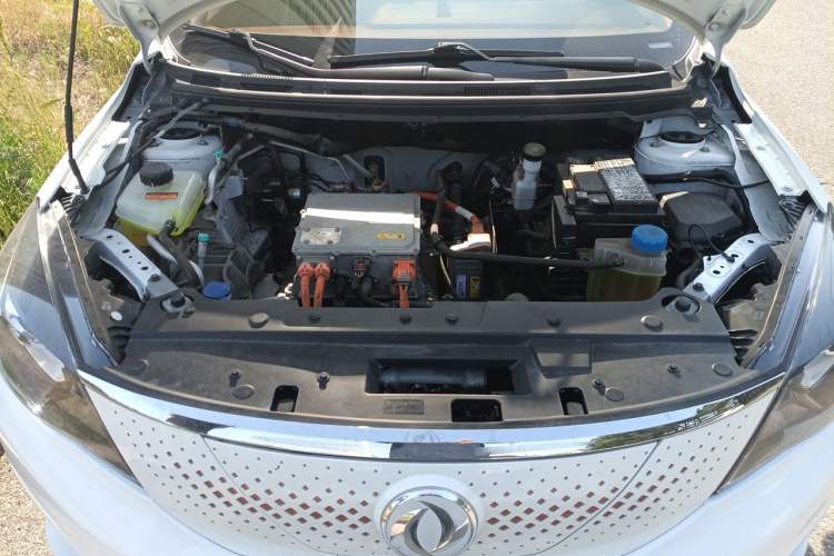 Used Dongfeng Aeolus E70 2023 360H Battery-Swap Version Engine Bay