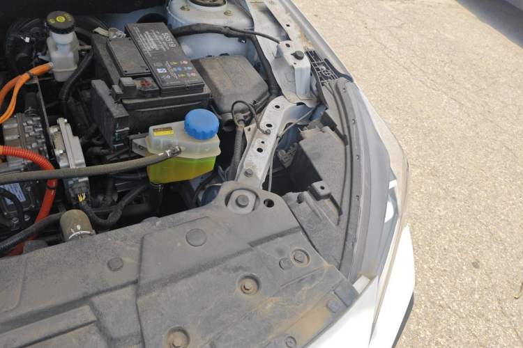 Used Dongfeng Aeolus E70 2023 Revised PRO Smart Drive Version Engine Bay Left