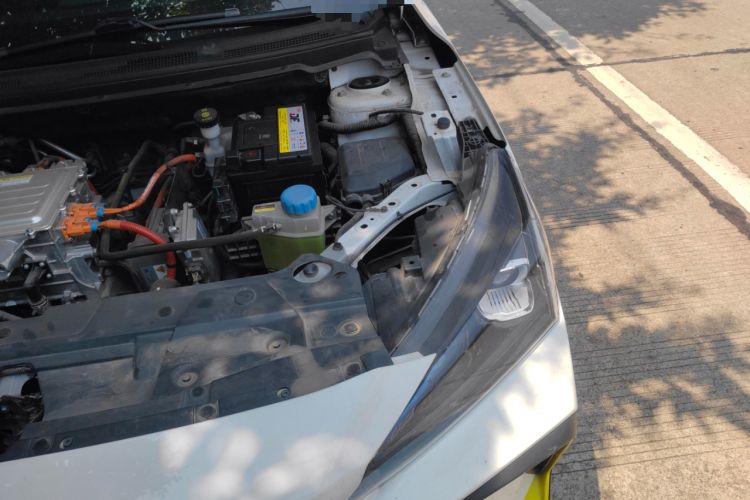 Used Dongfeng Aeolus E70 2023 PRO Comfort Edition Engine Bay Left
