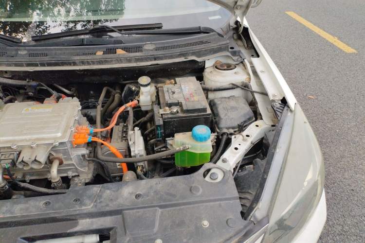 Used Dongfeng Aeolus E70 2023 500 Smart Edition Lithium Iron Phosphate 47.58 kWh Engine Bay Left