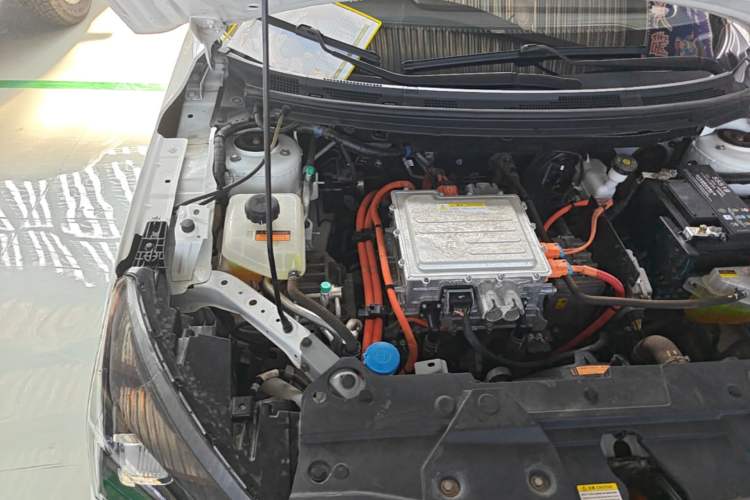 Used Dongfeng Aeolus E70 2023 Revised PRO Smart Drive Version Engine Bay Right