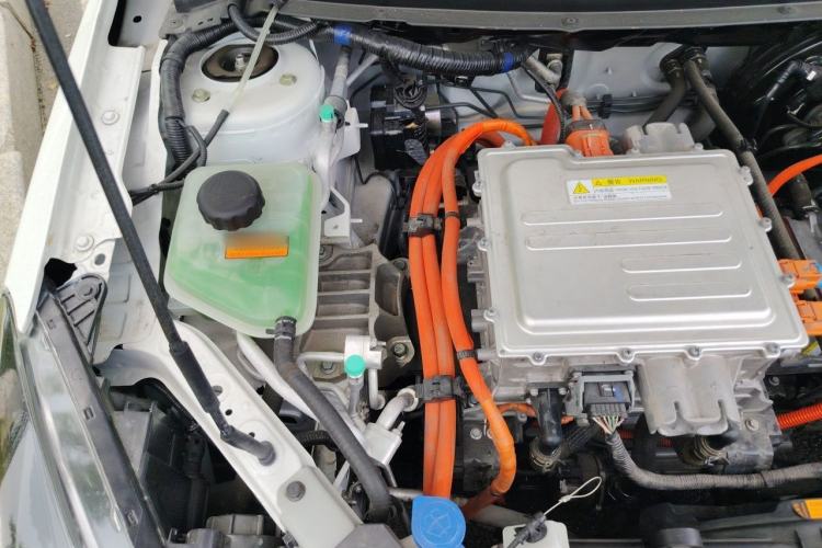Used Dongfeng Aeolus E70 2023 500 Smart Version Lithium Iron Phosphate 48.6 kWh 110 kW Engine Bay Right