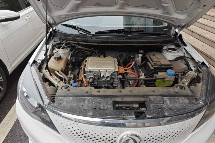Used Dongfeng Aeolus E70 2023 500 Smart Version Lithium Iron Phosphate 48.6 kWh 110 kW Engine Bay Right