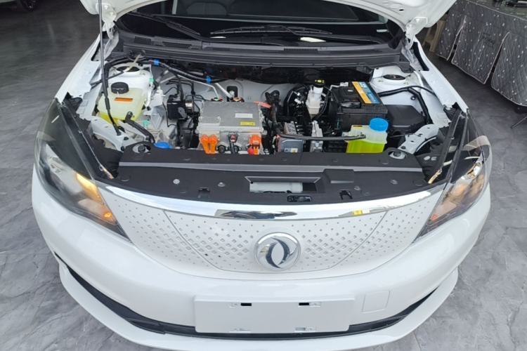 Used Dongfeng Aeolus E70 2023 400H Battery-Swap Rental Version Engine Bay