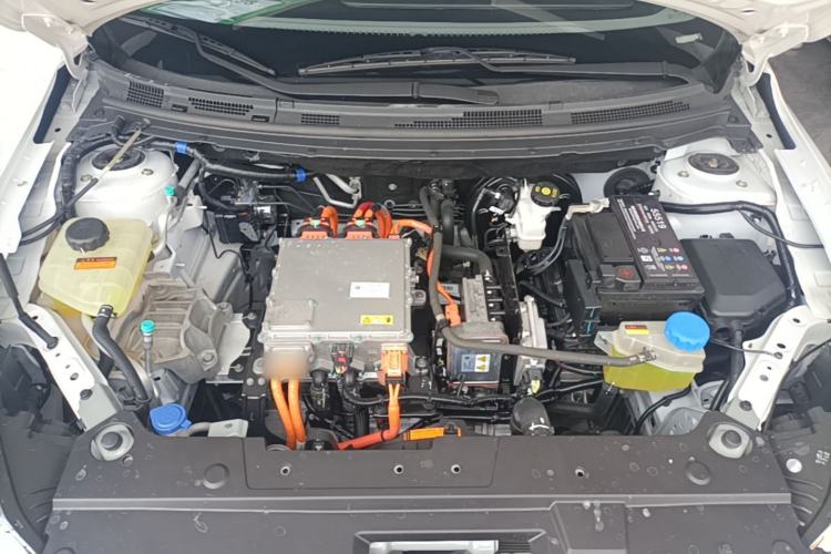 Used Dongfeng Aeolus E70 2023 400H Battery-Swap Rental Version Engine Bay