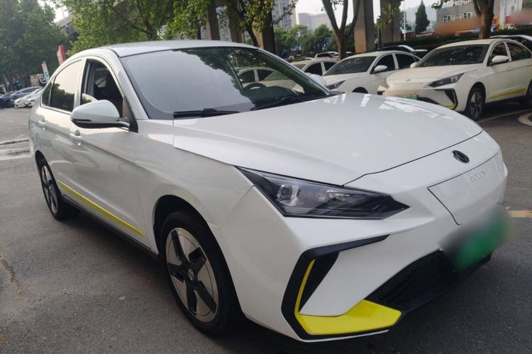 Used Dongfeng Aeolus E70 2023 Revised PRO Smart Drive Version Exterior 1