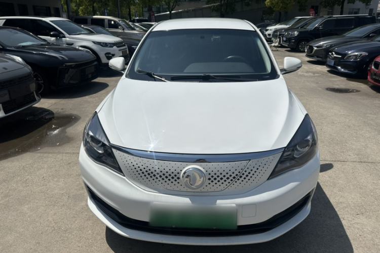 Used Dongfeng Aeolus E70 2023 500 Smart Version Lithium Iron Phosphate 48.6 kWh 110 kW Exterior 1