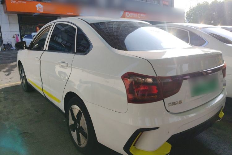 Used Dongfeng Aeolus E70 2023 Revised PRO Smart Drive Version Exterior 2