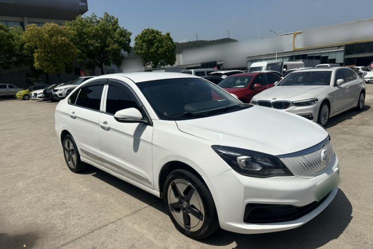 Used Dongfeng Aeolus E70 2023 500 Smart Version Lithium Iron Phosphate 48.6 kWh 110 kW Exterior 2