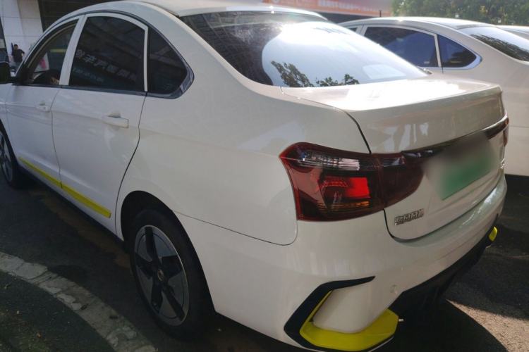 Used Dongfeng Aeolus E70 2023 Revised PRO Smart Drive Version Exterior 2
