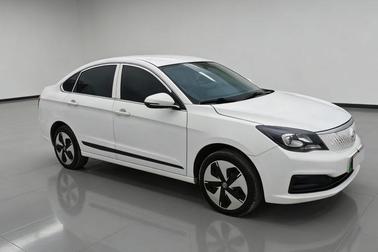 Used Dongfeng Aeolus E70 2023 500 Smart Edition Lithium Iron Phosphate 48.6 kWh 120 kW Exterior 2