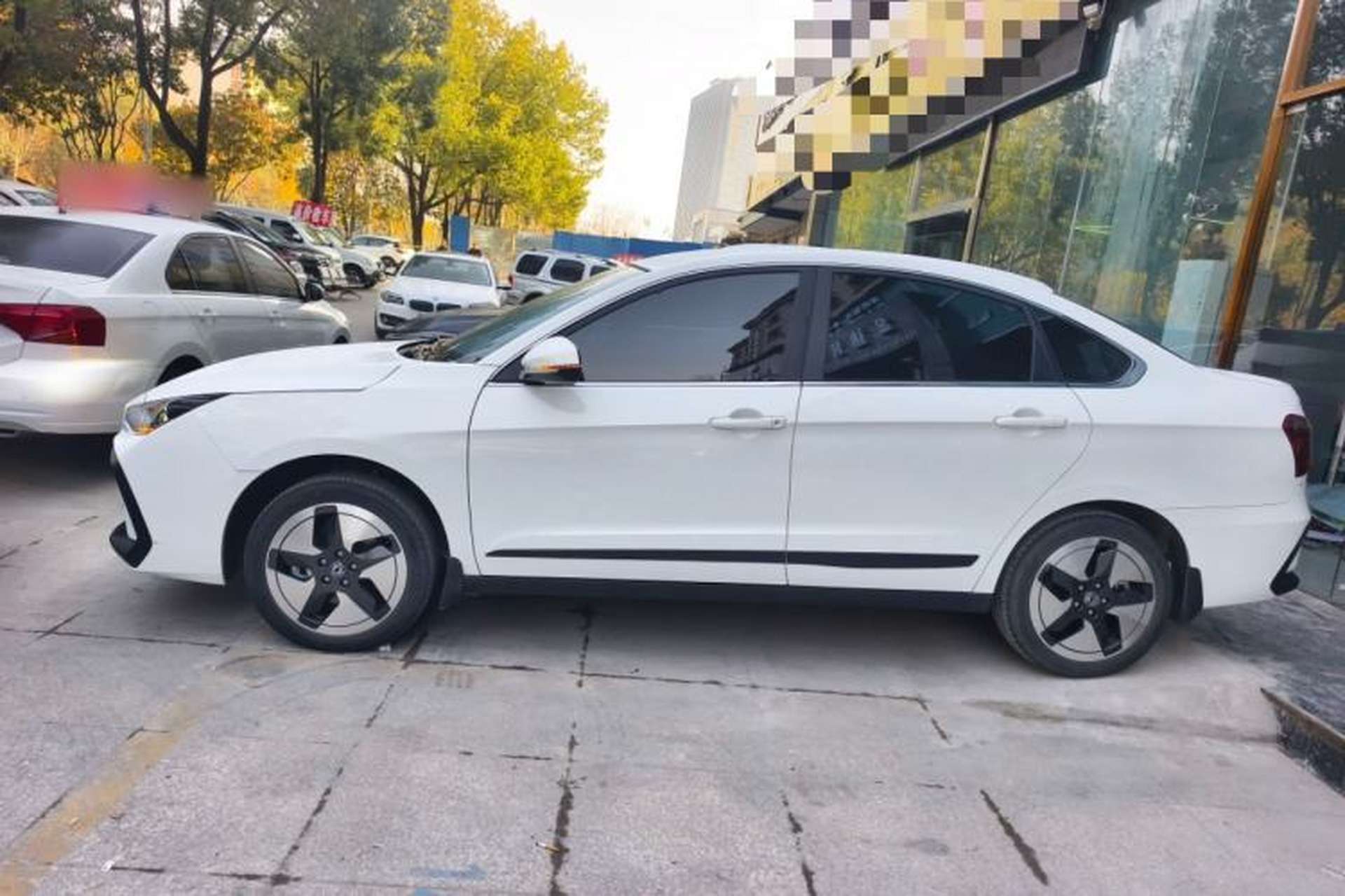 Used Dongfeng Aeolus E70 2023 Revised PRO Smart Drive Version Exterior 3