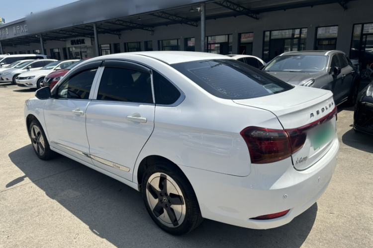 Used Dongfeng Aeolus E70 2023 500 Smart Version Lithium Iron Phosphate 48.6 kWh 110 kW Exterior 3