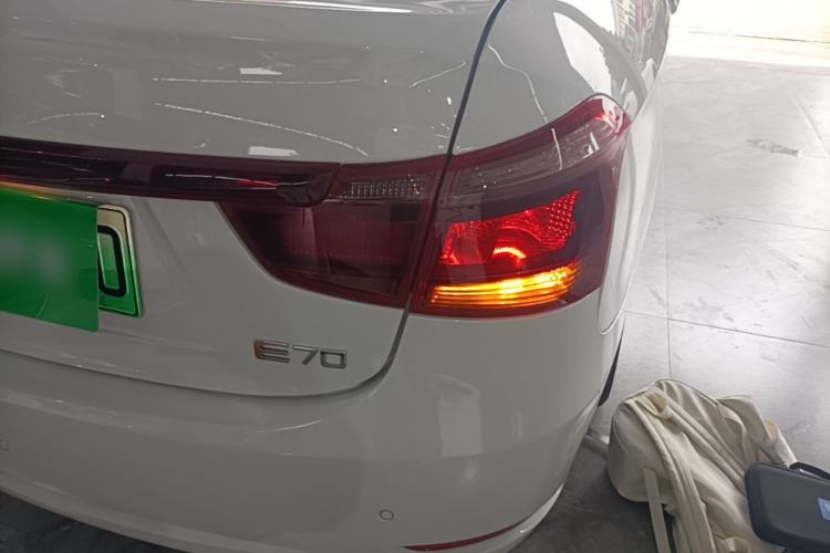 Used Dongfeng Aeolus E70 2023 400H Battery-Swap Rental Version Exterior 3