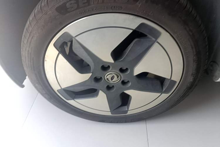 Used Dongfeng Aeolus E70 2023 360H Battery-Swap Version Exterior 4