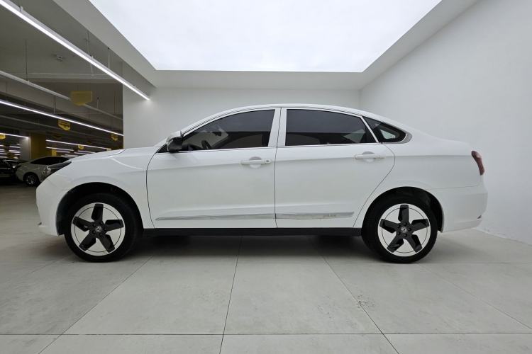 Used Dongfeng Aeolus E70 2023 400H Battery-Swap Rental Version Exterior 6