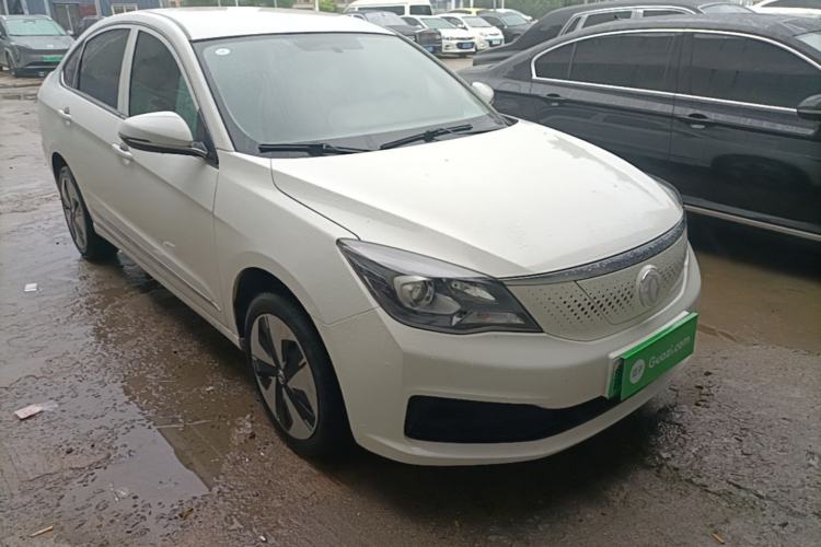 Used Dongfeng Aeolus E70 2023 Revised PRO Smart Drive Version Front Right 45 Deg
