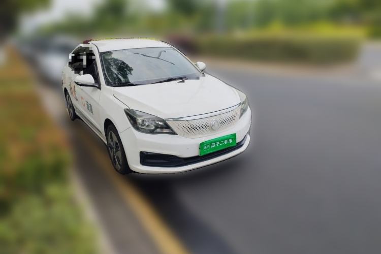 Used Dongfeng Aeolus E70 2023 500 Smart Edition Lithium Iron Phosphate 47.58 kWh Front Right 45 Deg