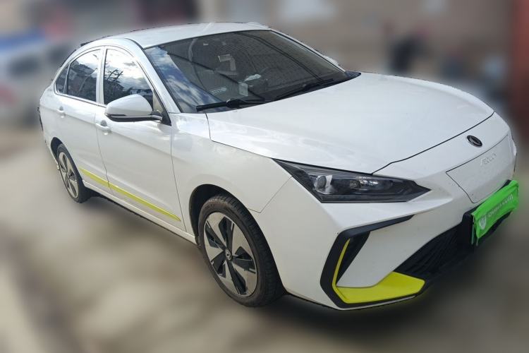 Used Dongfeng Aeolus E70 2023 PRO Smart Drive Edition Front Right 45 Deg