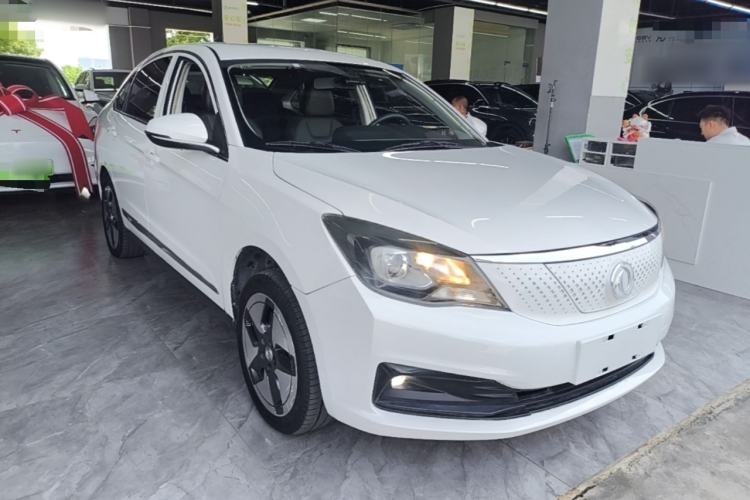 Used Dongfeng Aeolus E70 2023 400H Battery-Swap Rental Version Front Right 45 Deg