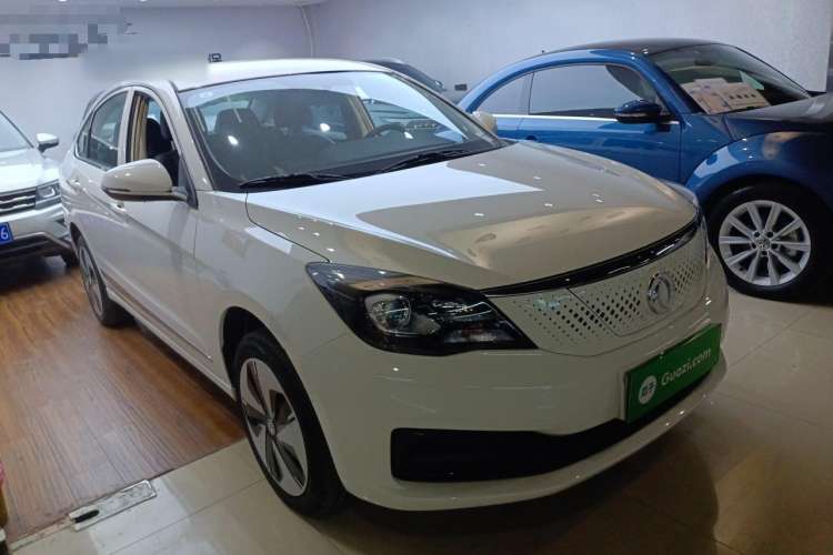 Used Dongfeng Aeolus E70 2023 500 Smart Version Lithium Iron Phosphate 48.6 kWh 110 kW Front Right 45 Deg