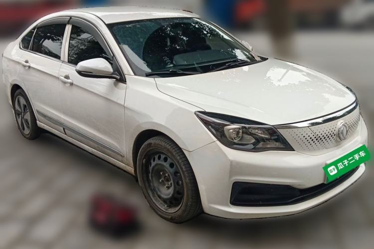 Used Dongfeng Aeolus E70 2023 400H Battery-Swap Rental Version Front Right 45 Deg