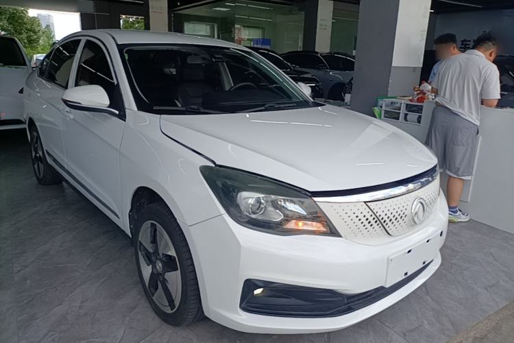 Used Dongfeng Aeolus E70 2023 400H Battery-Swap Rental Version Front Right 45 Deg