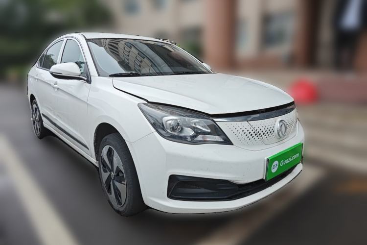 Used Dongfeng Aeolus E70 2023 500 Smart Version Lithium Iron Phosphate 48.6 kWh 110 kW Front Right 45 Deg