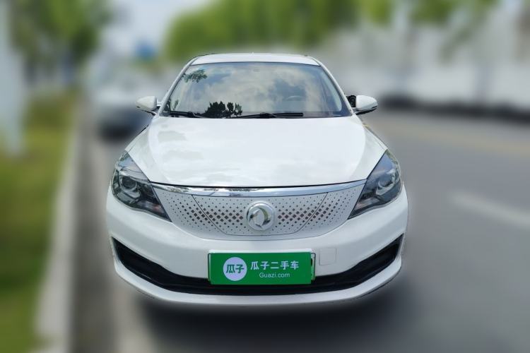 Used Dongfeng Aeolus E70 2023 500 Smart Version Lithium Iron Phosphate 48.6 kWh 110 kW Front