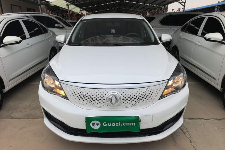 Used Dongfeng Aeolus E70 2023 500 Smart Version Lithium Iron Phosphate 48.6 kWh 110 kW Front